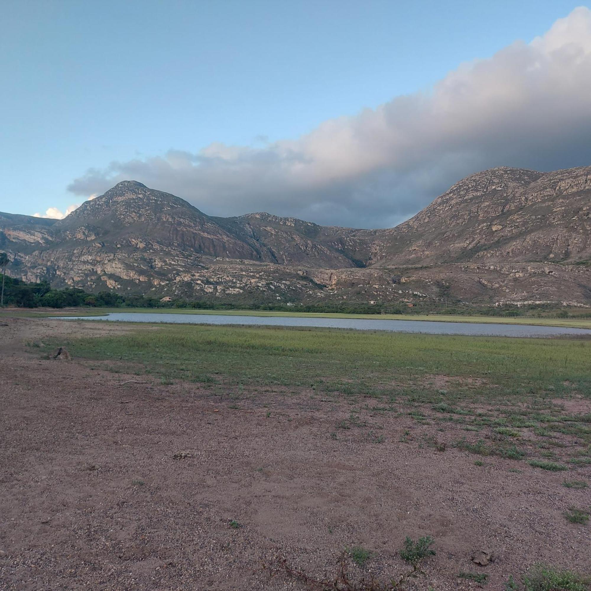 Casas E Apartamentos Da Praia, Lapinha Na Beira Do Lago サンタナ・ド・リアーショ エクステリア 写真